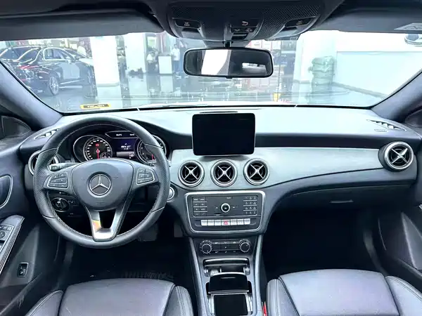 Mercedes-Benz CLA 2018