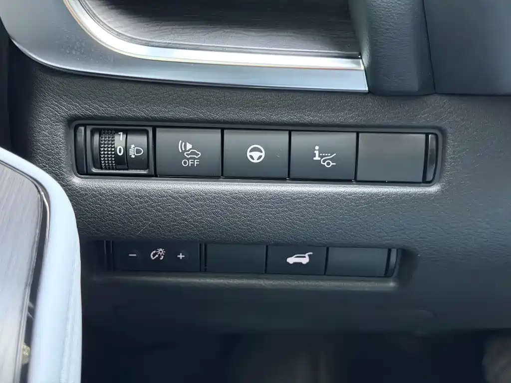 Nissan X-Trail 2023 — фото 14