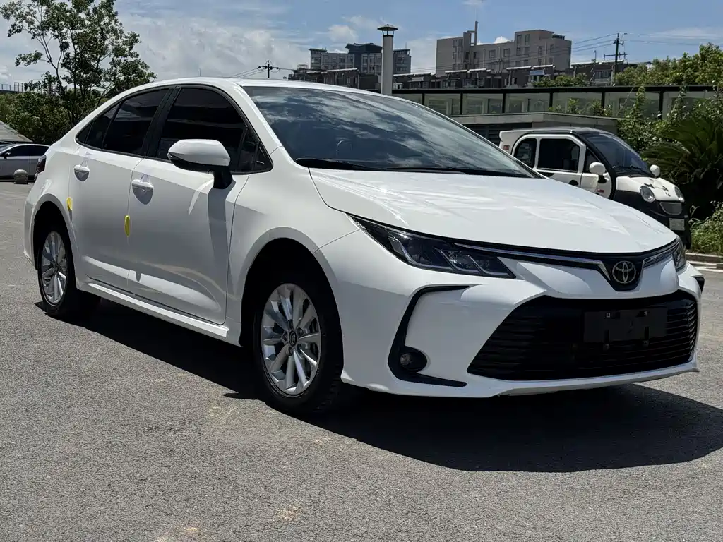 Toyota Corolla 2021 — фото 12