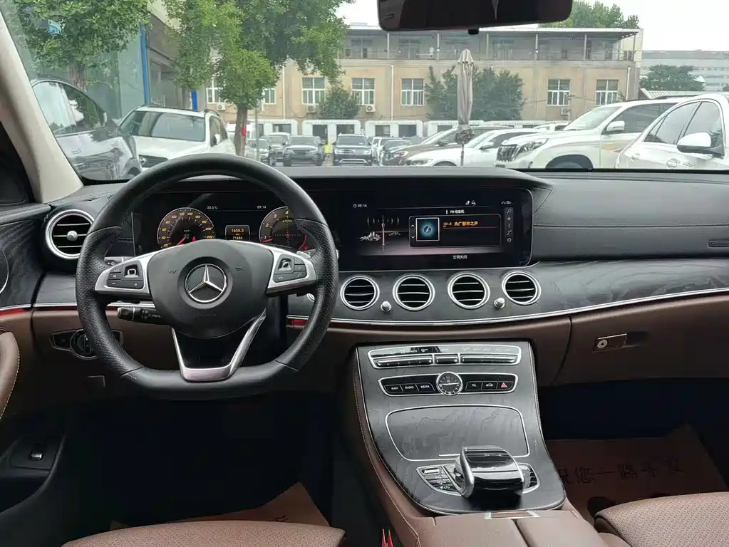 Mercedes-Benz E-Class 2018 — фото 22