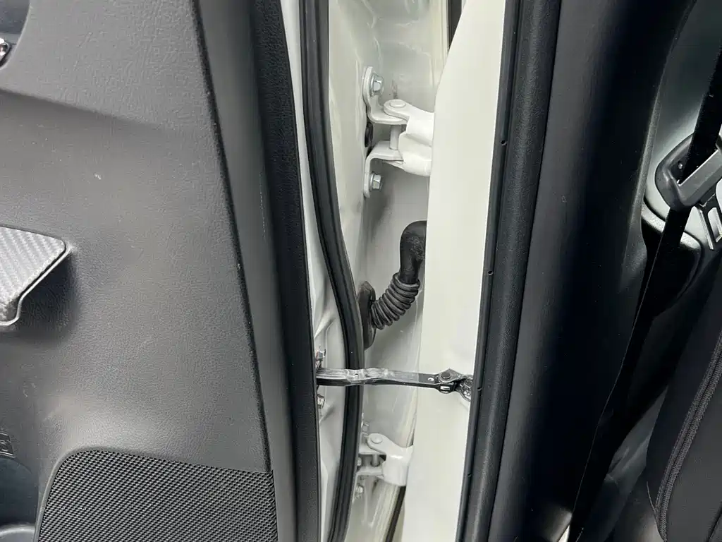 Toyota RAV4 2016 — фото 15