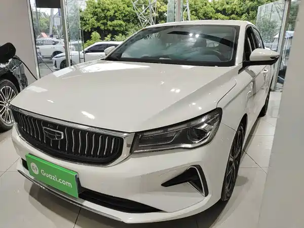 Geely Emgrand 2022