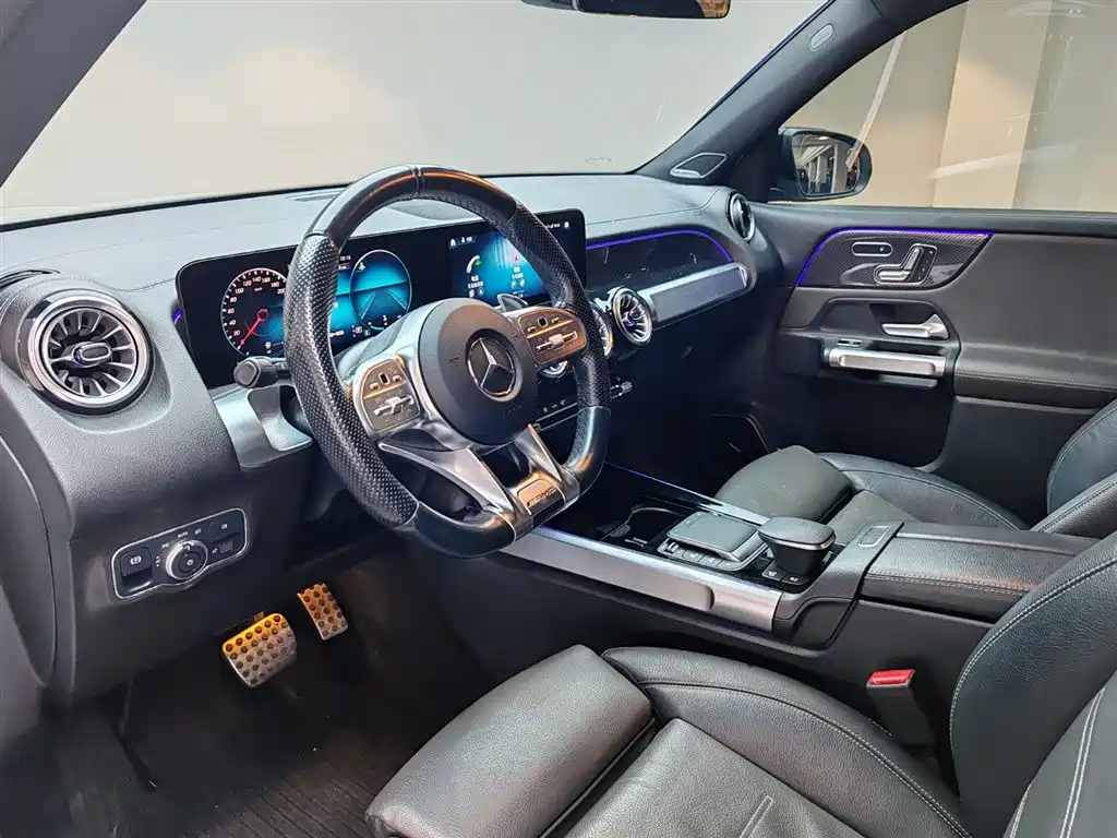Mercedes-Benz GLB AMG 2022 — фото 9