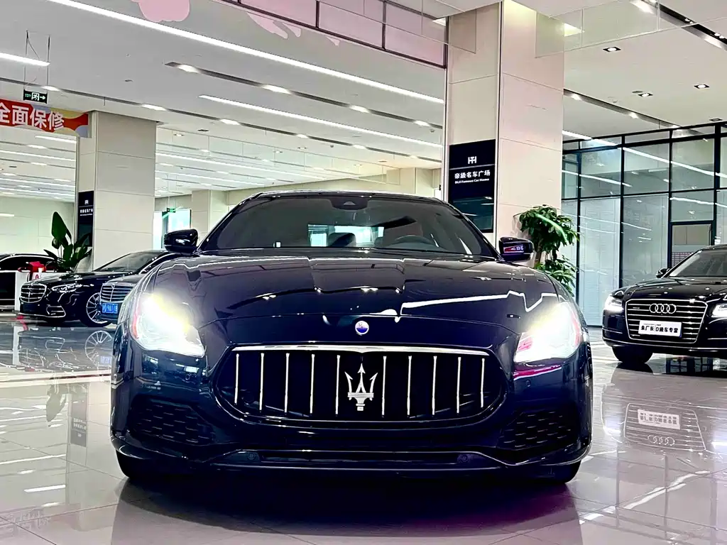 Maserati Quattroporte 2017 — фото 2