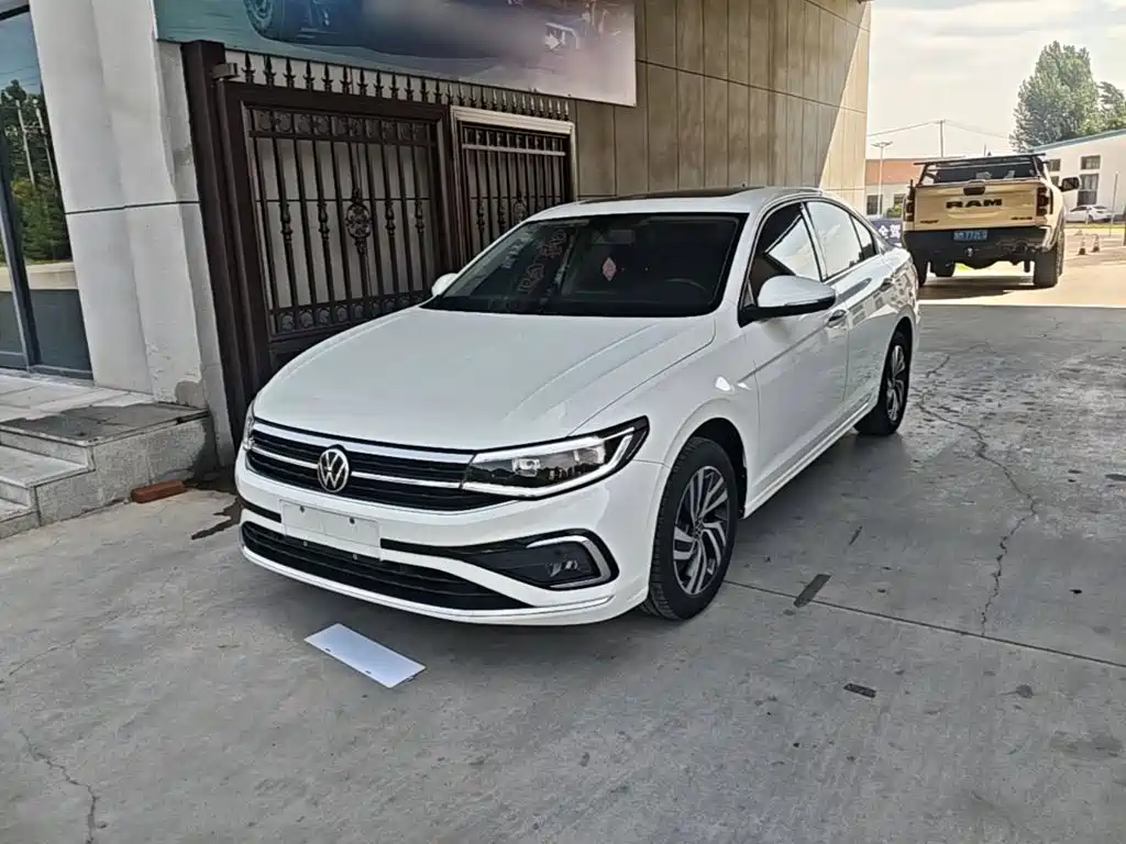 Volkswagen Bora 2023