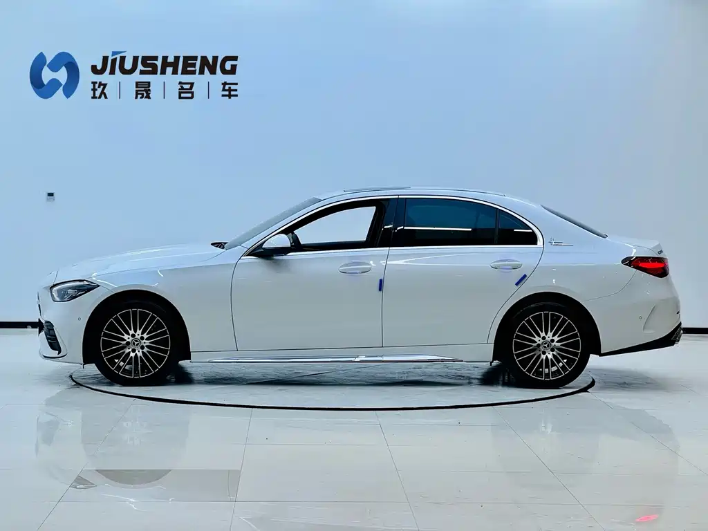 Mercedes-Benz C-Class 2024
