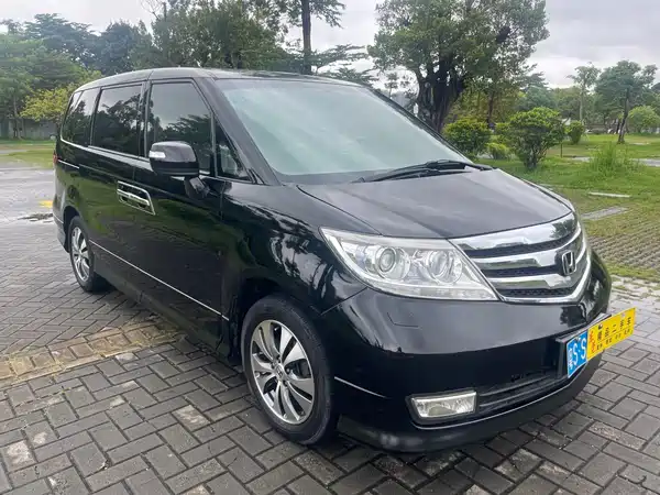 Honda Elysion 2014