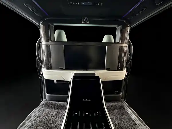Lexus LM 2020