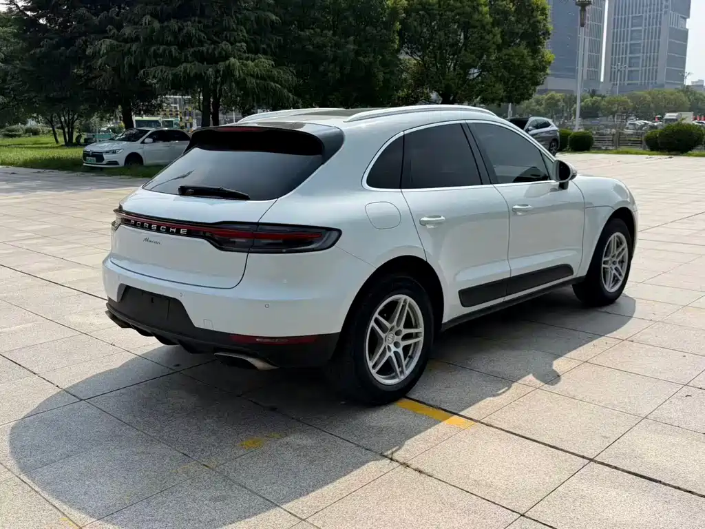 Porsche Macan 2019 — фото 9