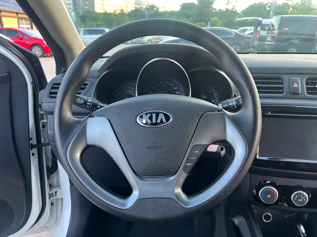Kia K2 2016