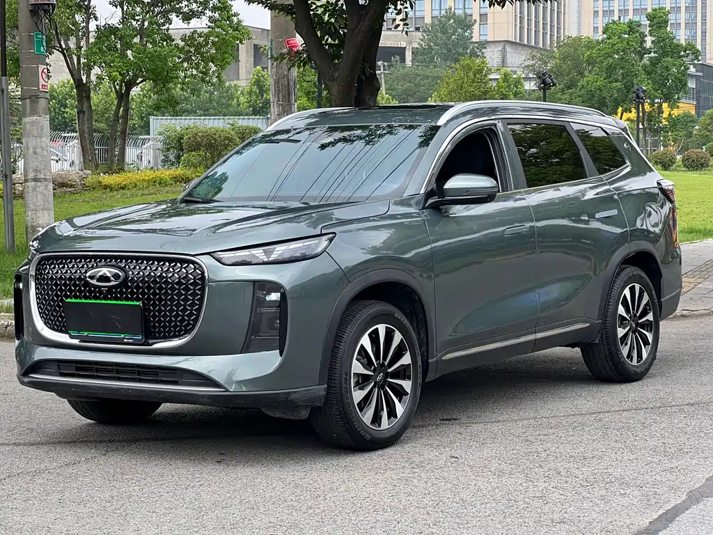 Chery Tiggo 8 PLUS 2025