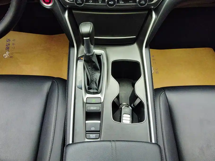 Honda Accord 2022 — фото 16