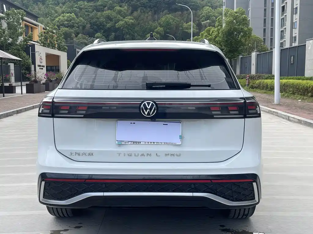 Volkswagen Tiguan L 2024 — фото 10