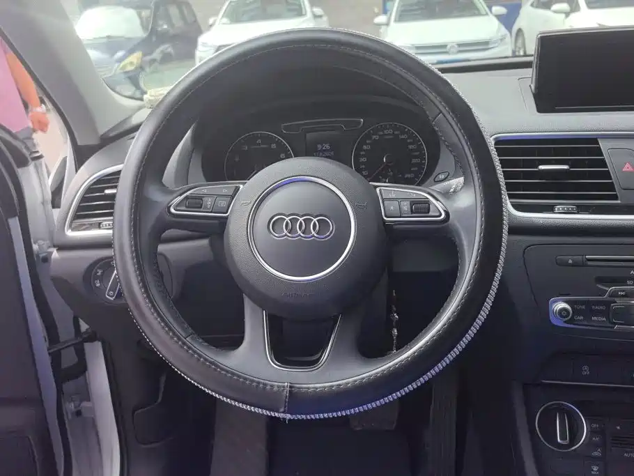 Audi Q3 2018 — фото 15