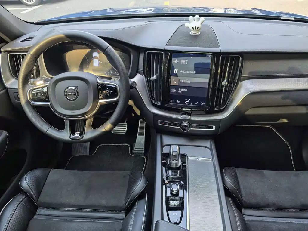 Volvo XC60 Plug-In Hybrid 2020 — фото 6