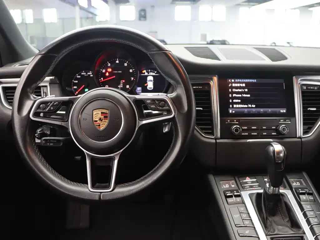 Porsche Macan 2016 — фото 20