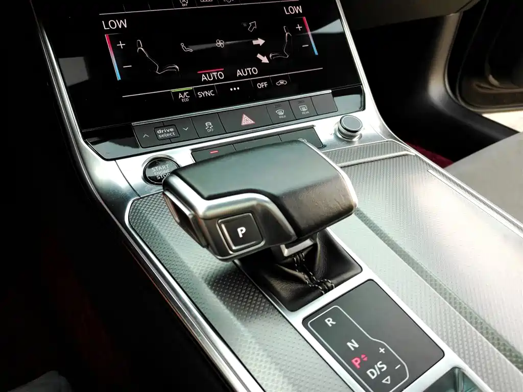 Audi A6L 2022 — фото 10