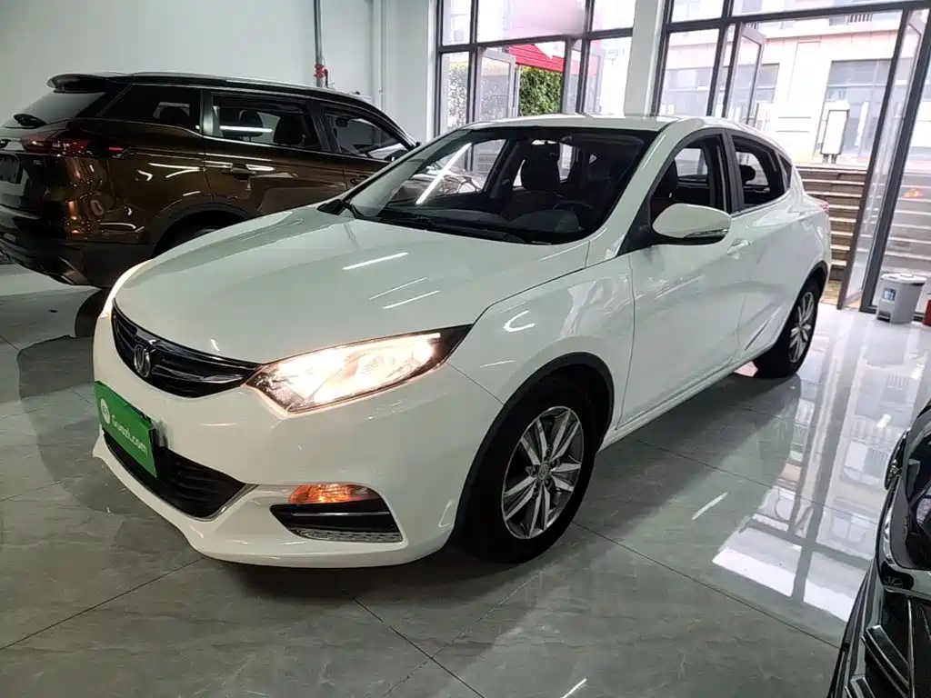 Changan Eado XT 2017 — фото 2