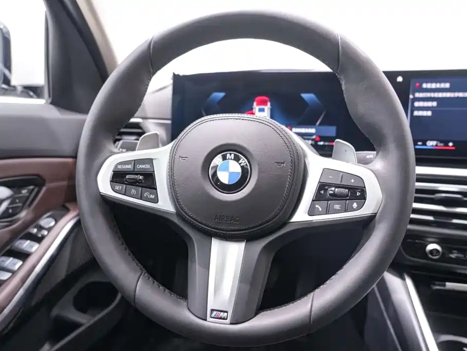 BMW 3 Series 2023 — фото 17