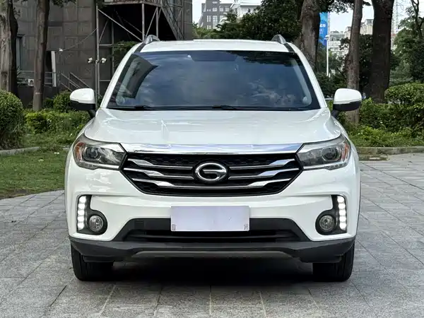 GAC Trumpchi GS4 2015