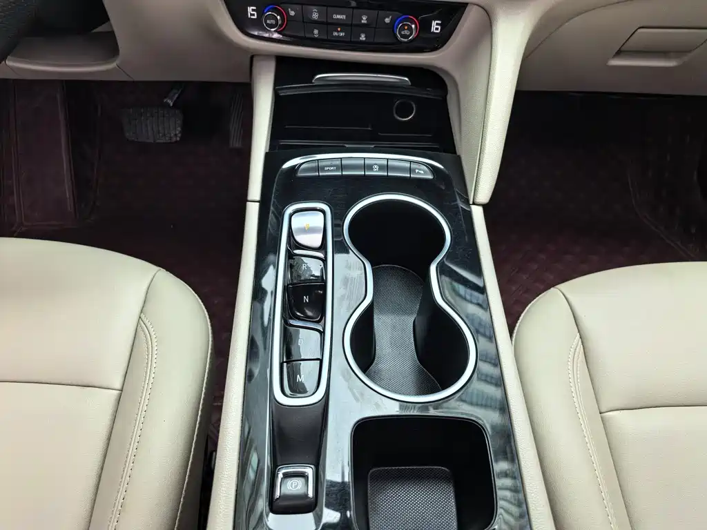 Buick Regal 2020 — фото 23