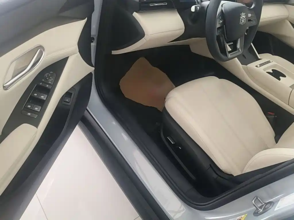 BYD Qin L 2025 — фото 16