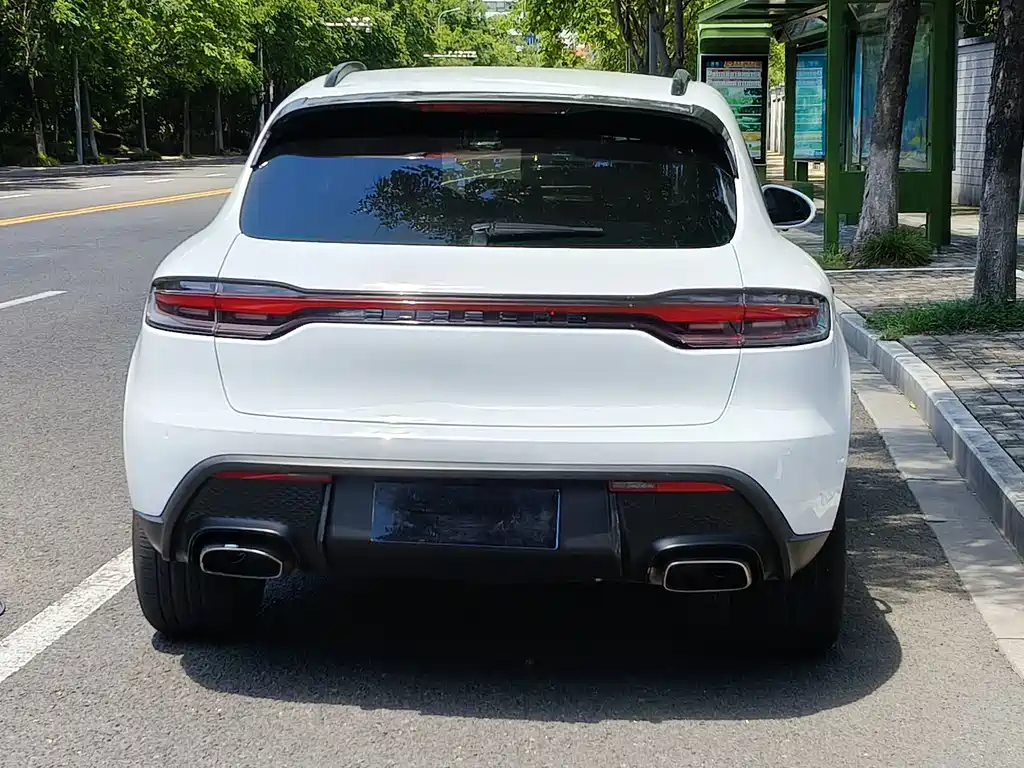 Porsche Macan 2023 — фото 19