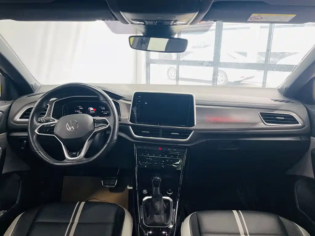 Volkswagen T-Roc 2023