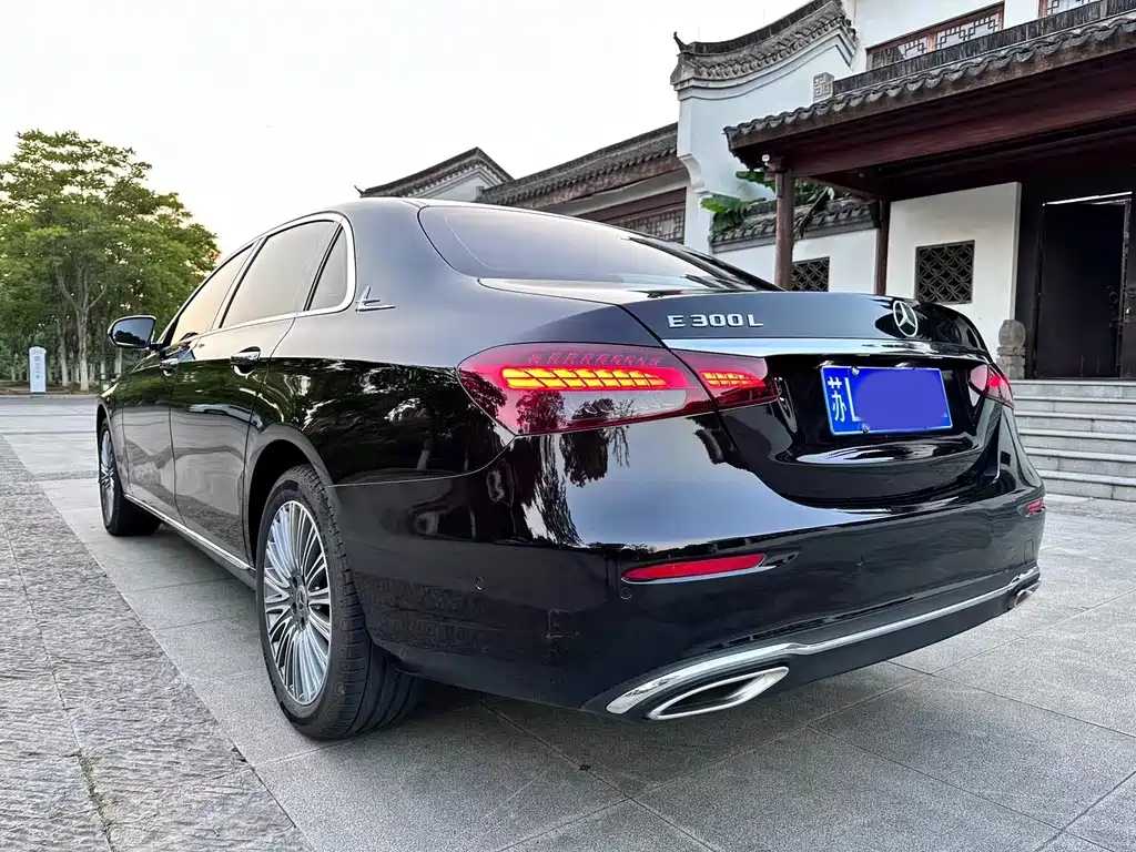 Mercedes-Benz E-Class 2021 — фото 3