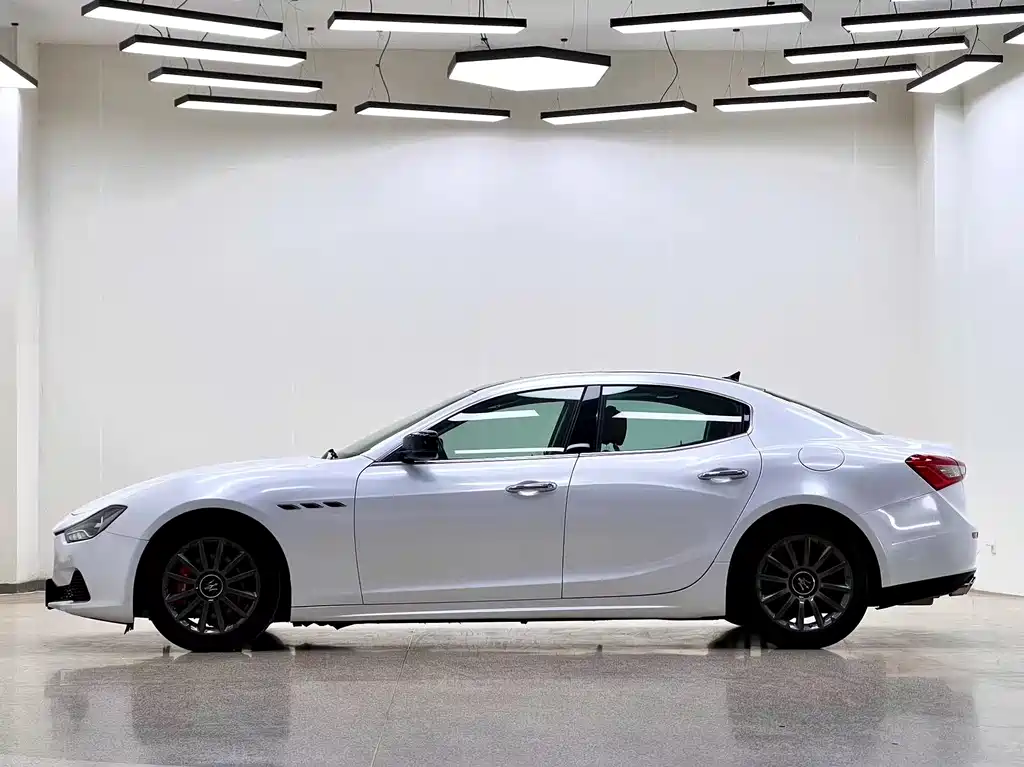 Maserati Ghibli 2016 — фото 7