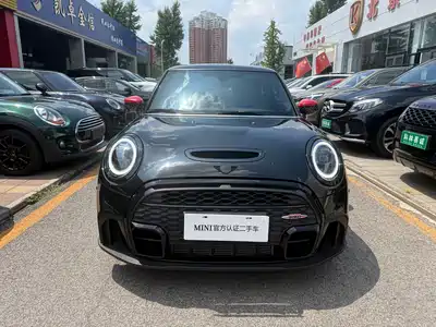 MINI MINI 2024