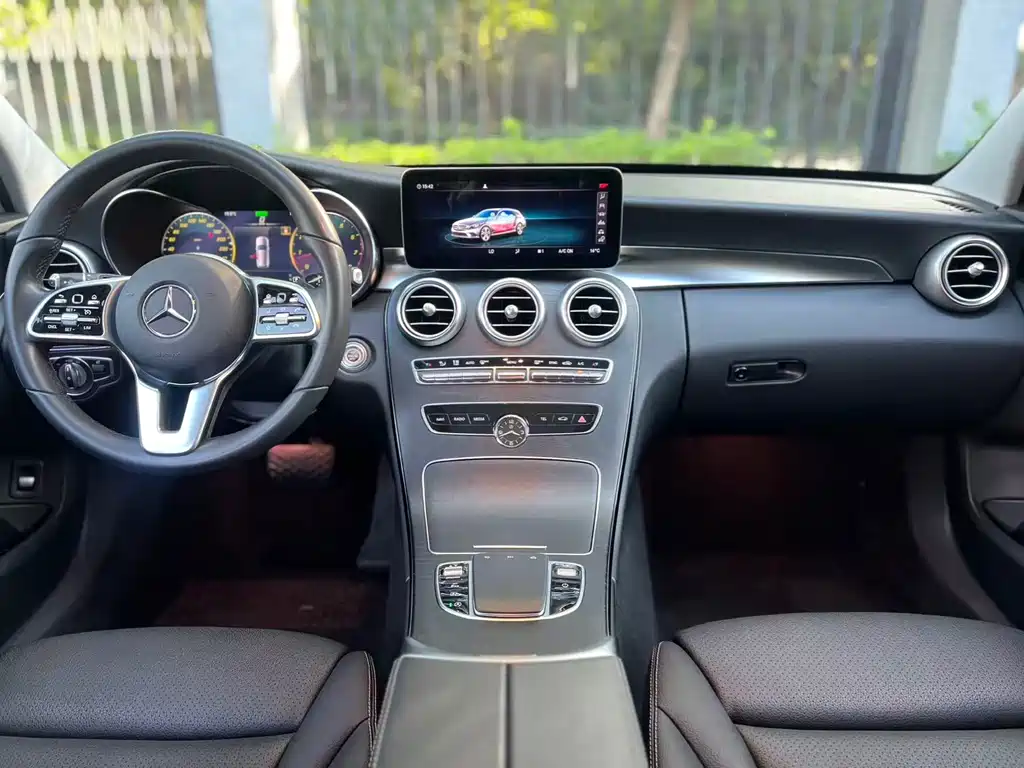 Mercedes-Benz C-Class 2021 — фото 15