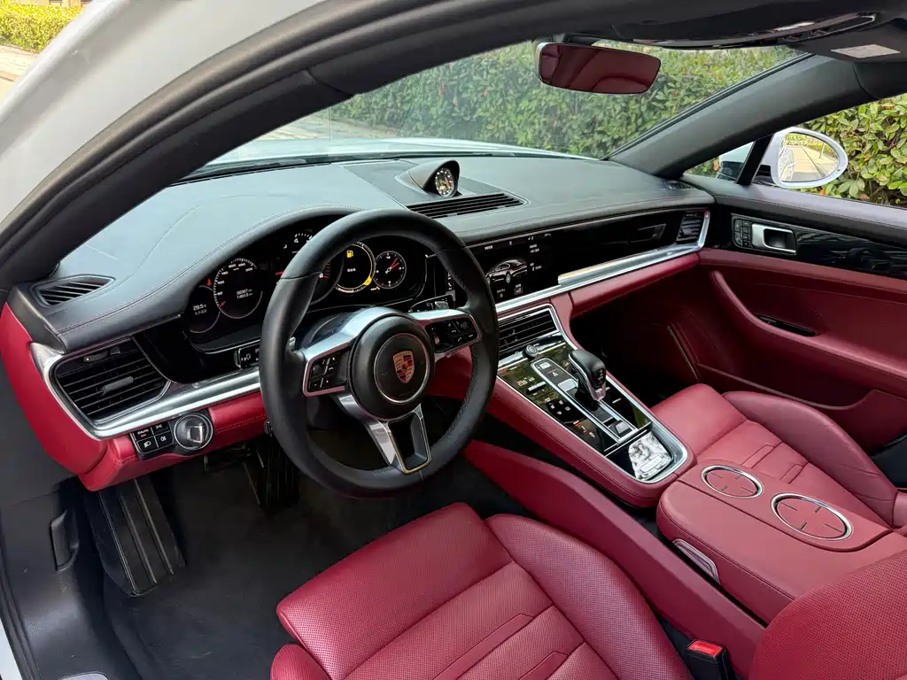 Porsche Panamera 2018 — фото 9