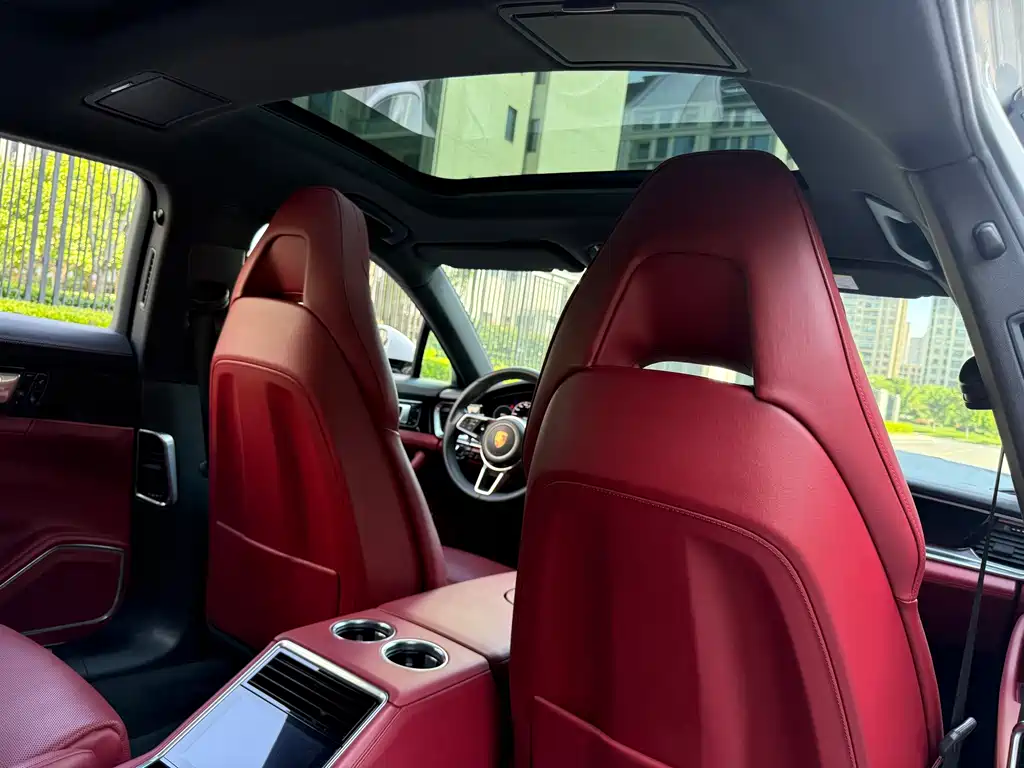 Porsche Panamera 2018 — фото 17