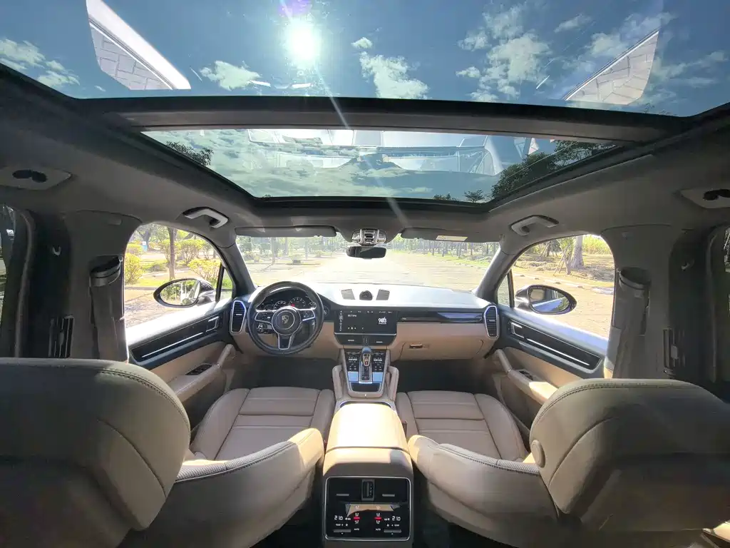 Porsche Cayenne 2020 — фото 13
