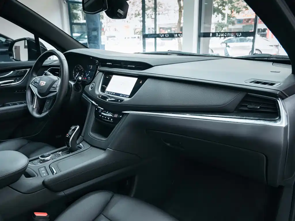 Cadillac XT5 2020 — фото 18