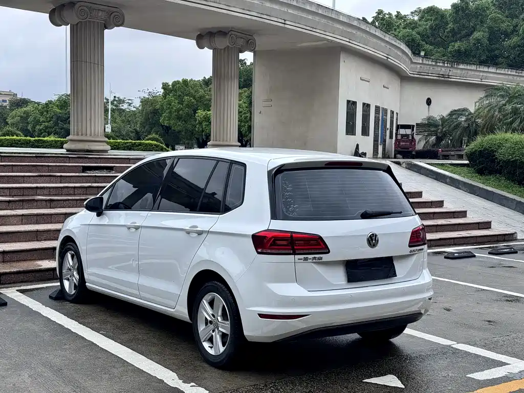 Volkswagen Golf Sportsvan 2018 — фото 10