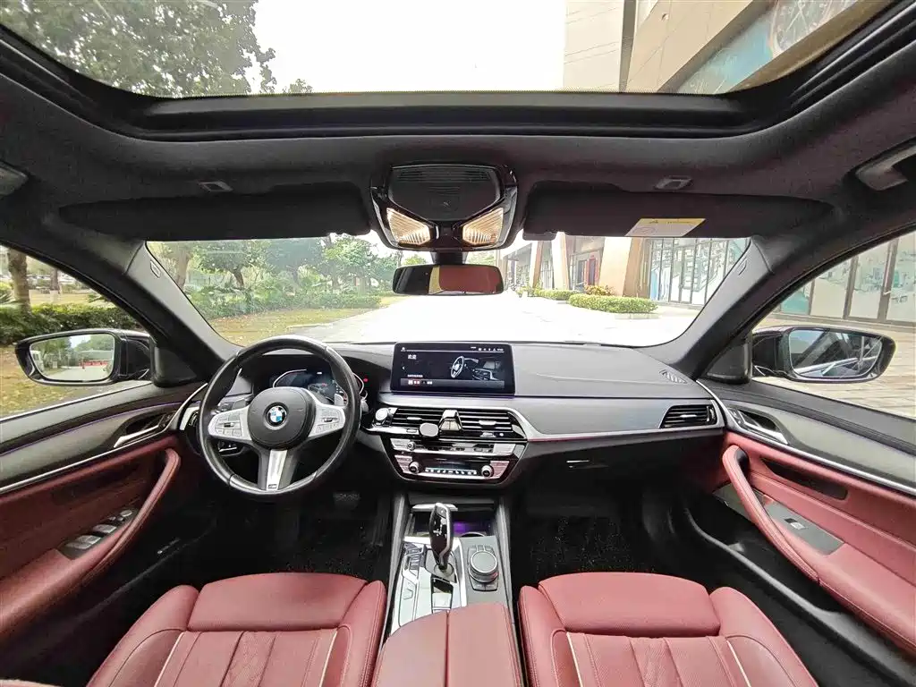 BMW 5 Series 2023 — фото 12