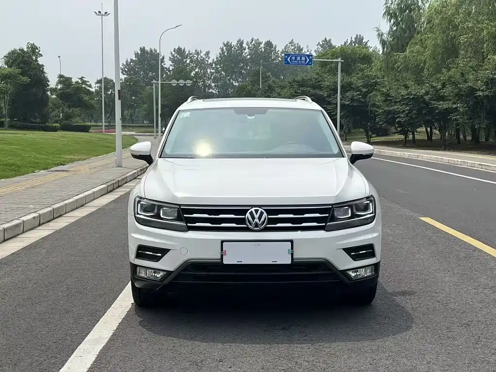 Volkswagen Tiguan L 2018 — фото 3