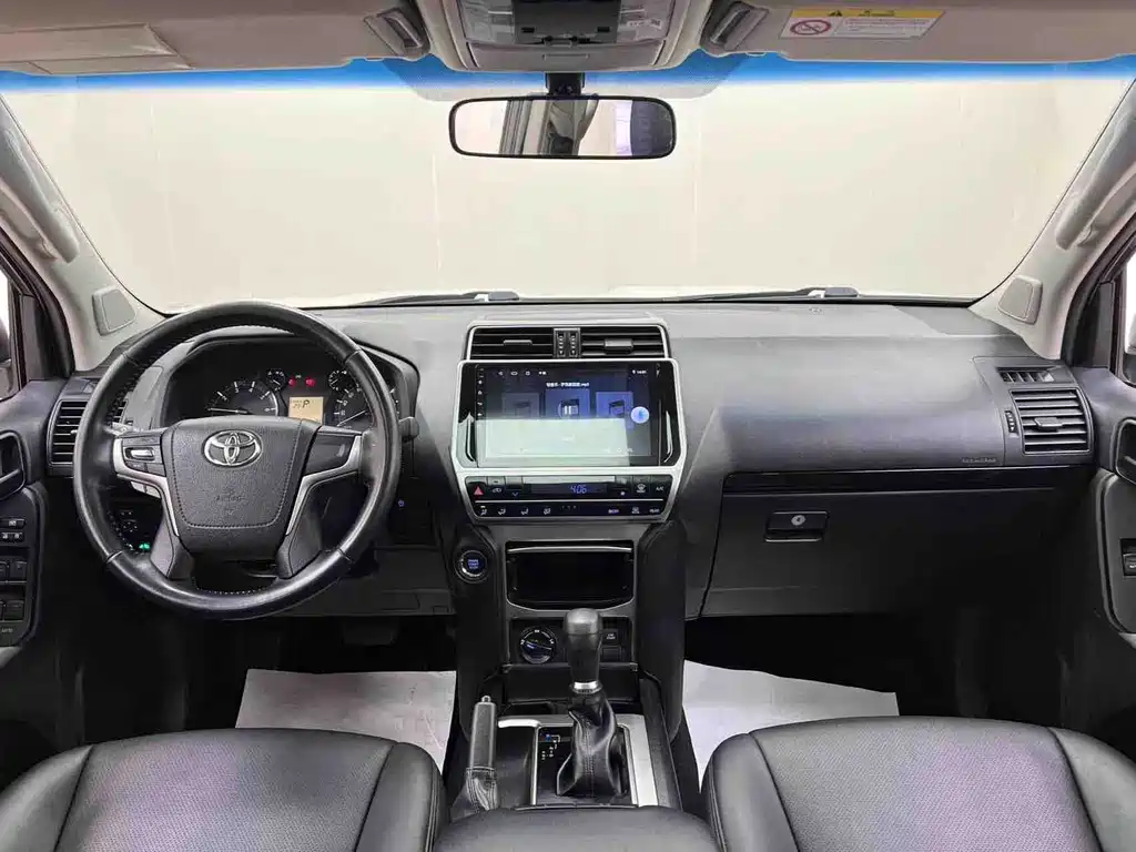 Toyota Prado 2018 — фото 16