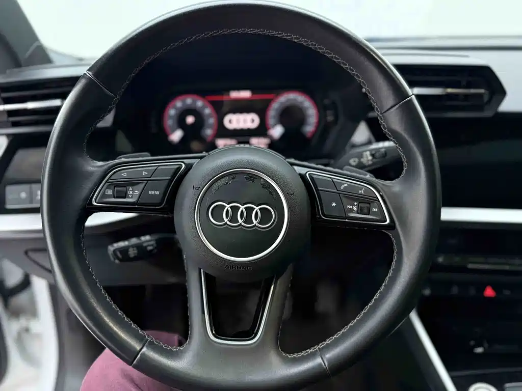 Audi A3 2023 — фото 9