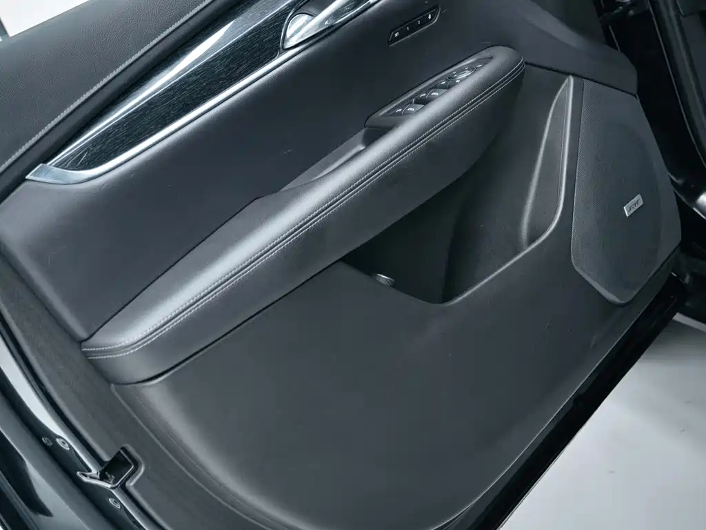 Cadillac XT5 2020 — фото 15