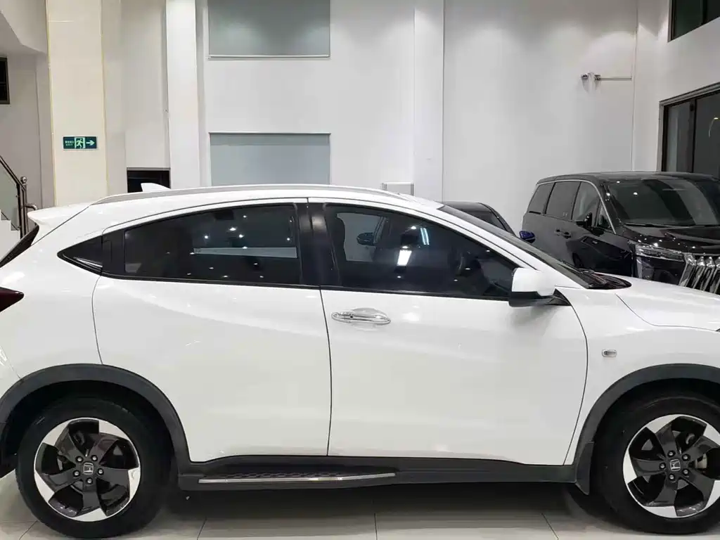 Honda Vezel 2017 — фото 12