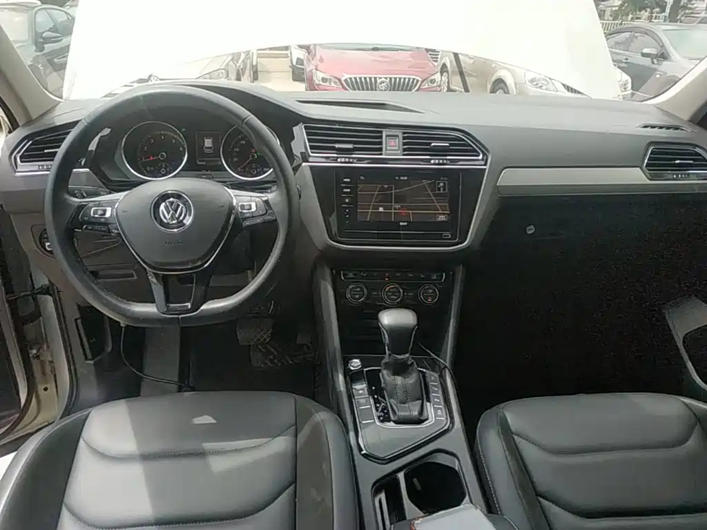 Volkswagen Tiguan L 2020 — фото 10