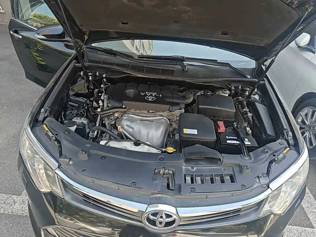 Toyota Camry 2015 — фото 16