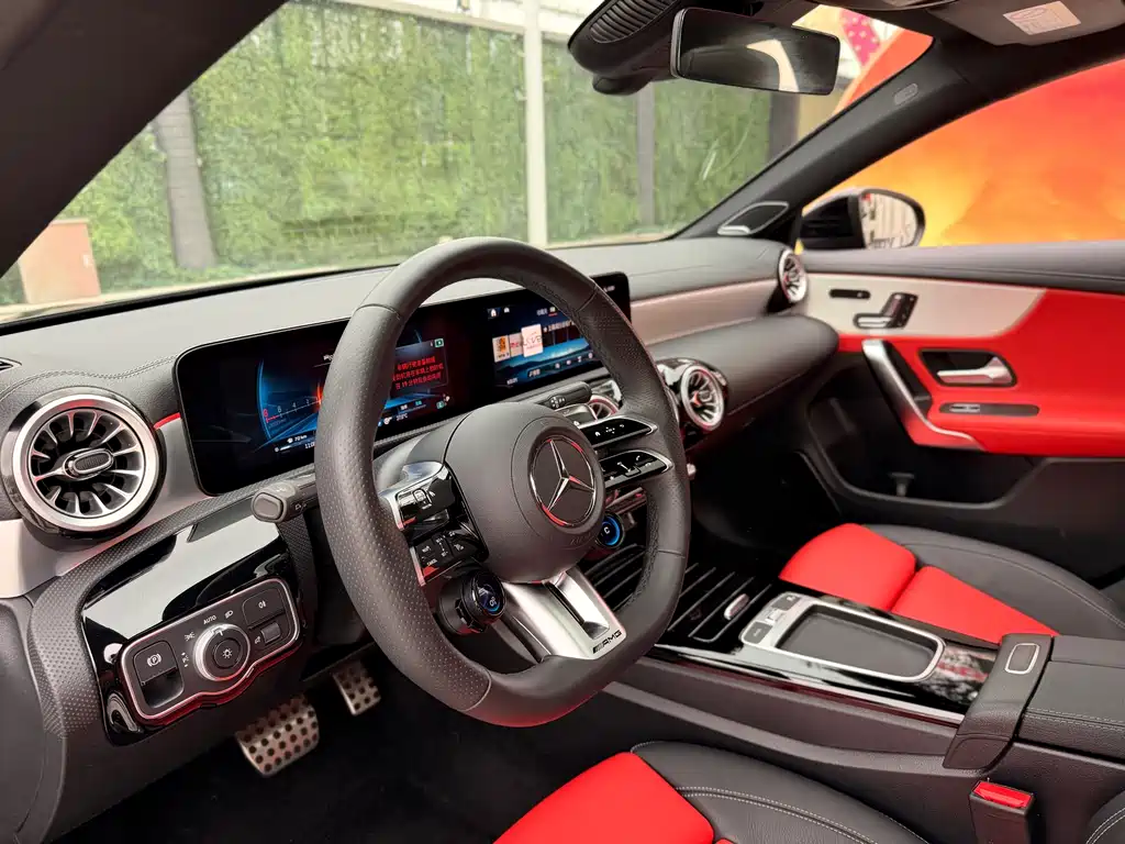Mercedes-Benz CLA AMG 2024 — фото 9