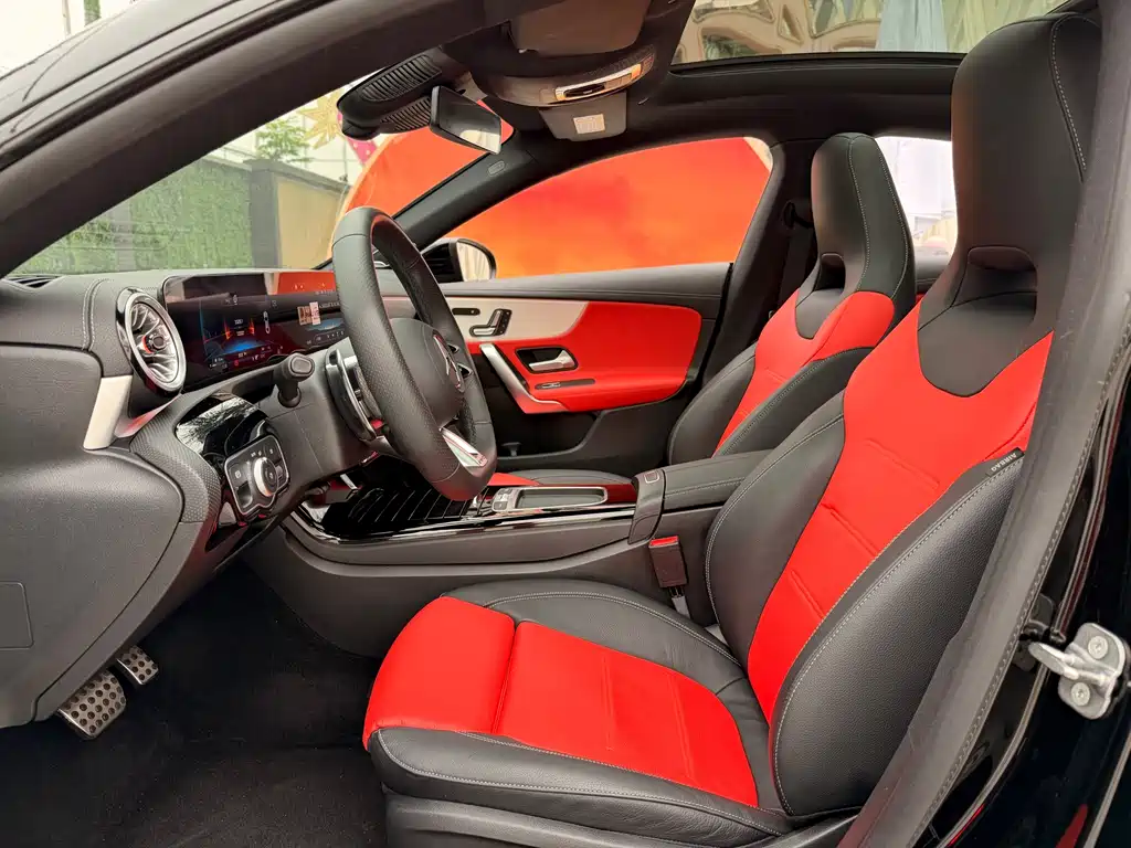 Mercedes-Benz CLA AMG 2024 — фото 10