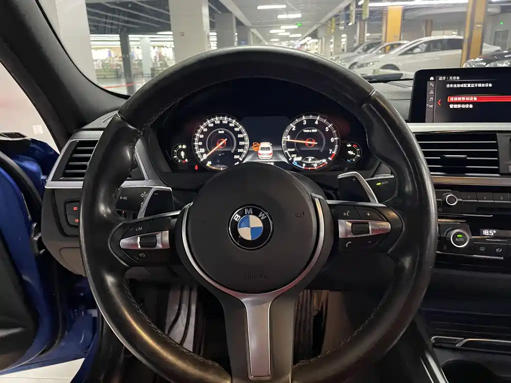 BMW 3 Series 2018 — фото 15