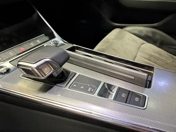 Audi A6L 2021