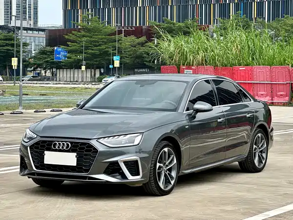 Audi A4L 2021